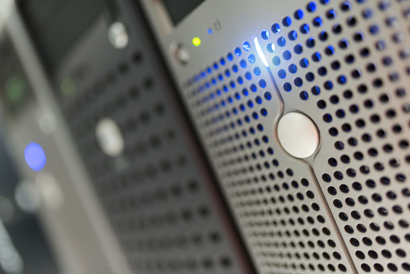 Digital Signage Cybersecurity in Dubai: A 2026 Security Checklist